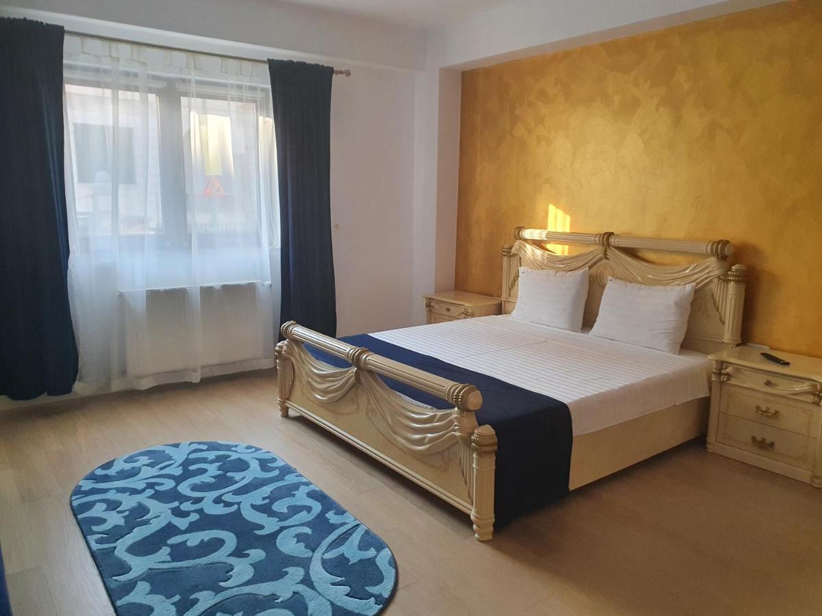 Hotel French Boutique à Braşov Extérieur photo