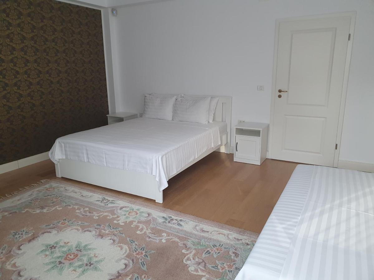 Hotel French Boutique à Braşov Extérieur photo