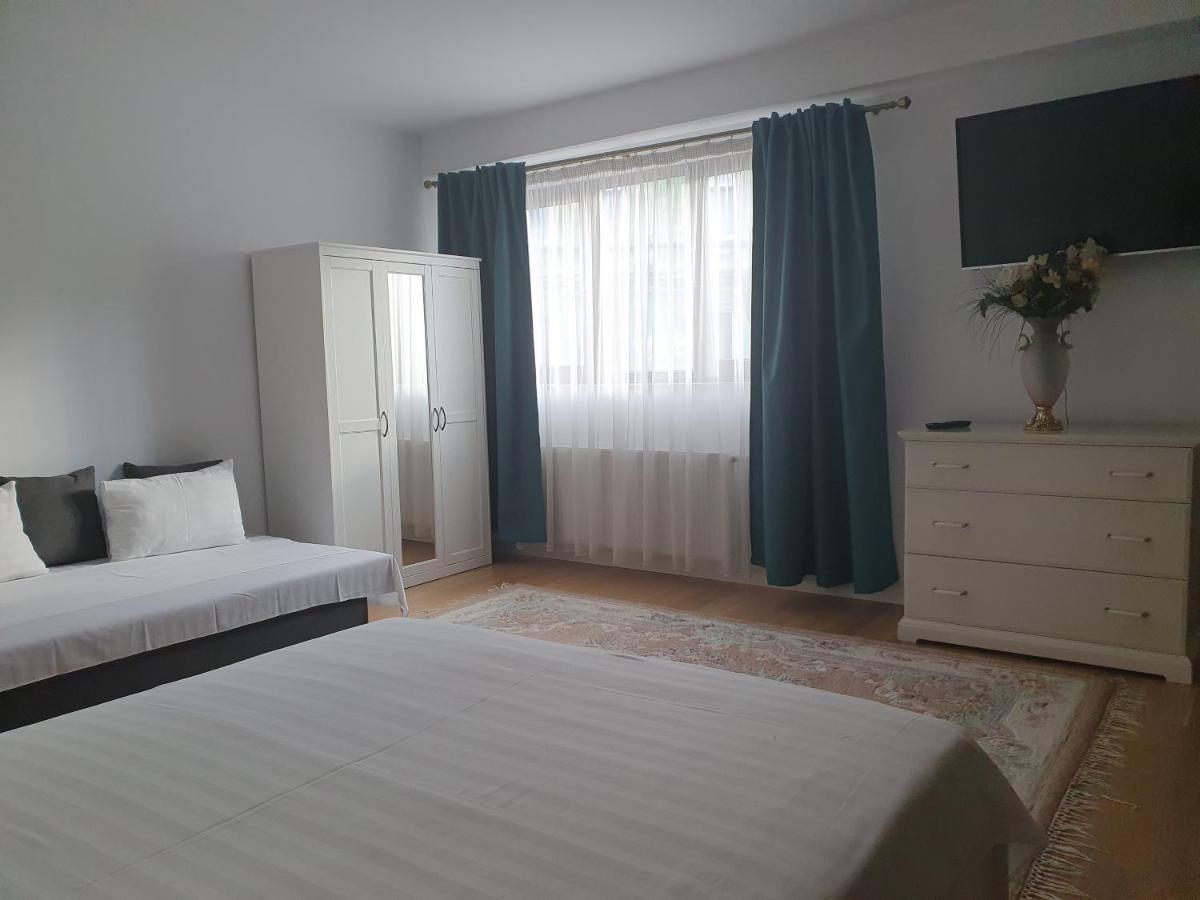 Hotel French Boutique à Braşov Extérieur photo