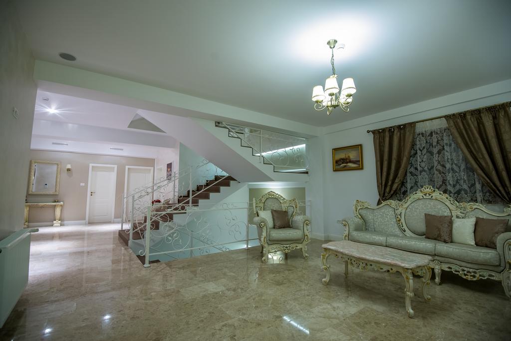 Hotel French Boutique à Braşov Extérieur photo