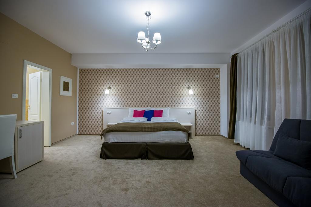 Hotel French Boutique à Braşov Extérieur photo