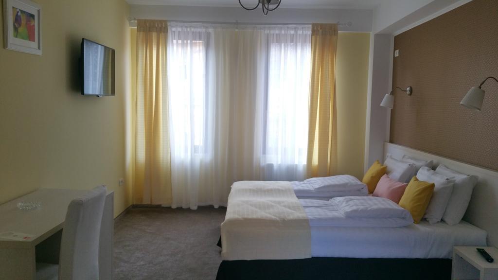 Hotel French Boutique à Braşov Extérieur photo